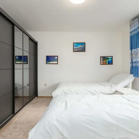 Na Vyhlidce Apartment *